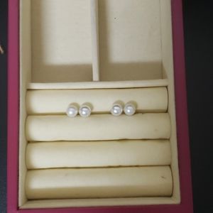 Pearl earrings